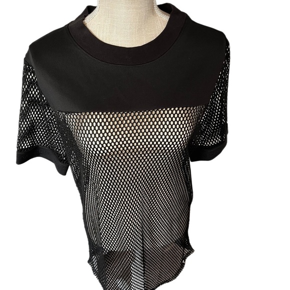 Volcom Black Mesh Long Length Sports Biker Top - Picture 1 of 3